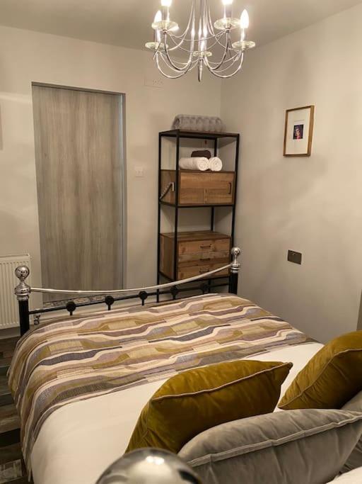 Mumbles - Modern Apartment With Panoramic Sea Views Oystermouth Extérieur photo