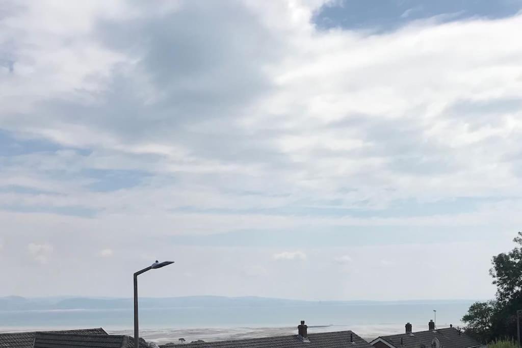 Mumbles - Modern Apartment With Panoramic Sea Views Oystermouth Extérieur photo